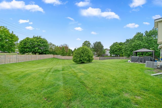 609 Plymouth Court, Oswego, IL 60543