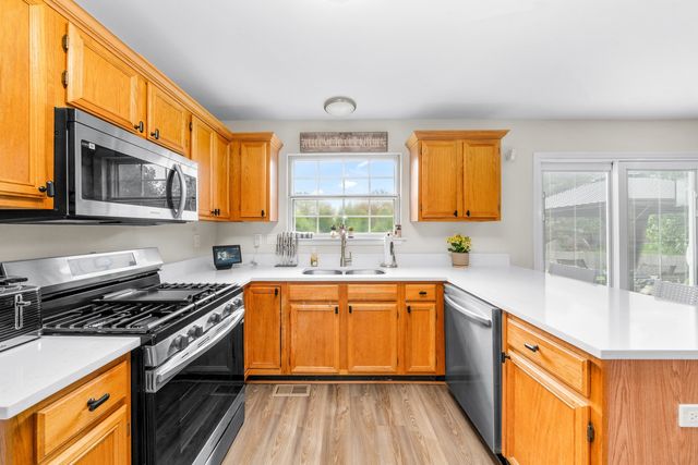 609 Plymouth Court, Oswego, IL 60543