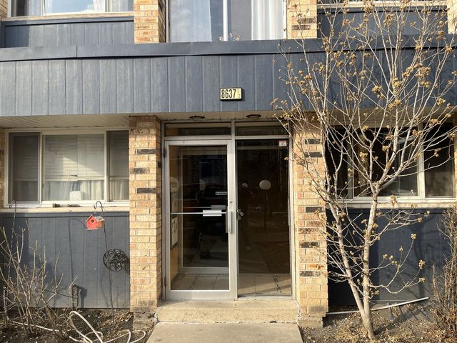 8637 1/2 W FOSTER Avenue 1B, Chicago, IL 60656