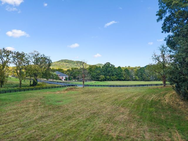 1025 Tulloss Rd, Franklin, TN 37067
