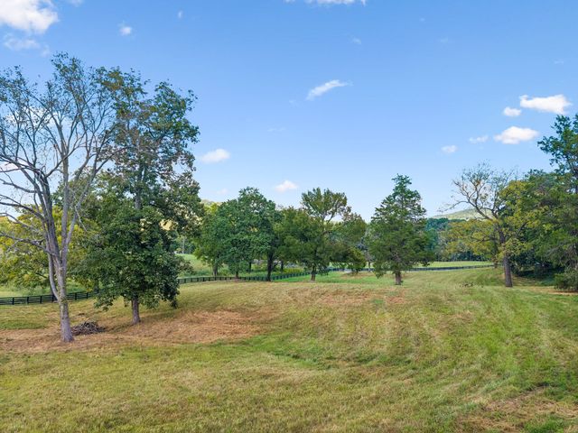 1025 Tulloss Rd, Franklin, TN 37067