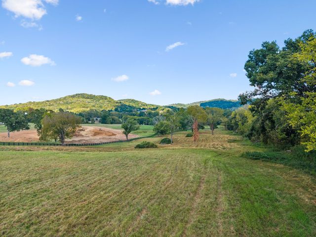 1025 Tulloss Rd, Franklin, TN 37067
