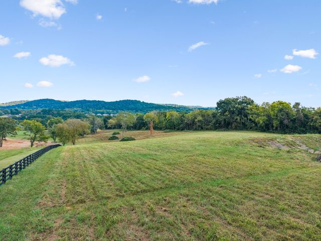 1025 Tulloss Rd, Franklin, TN 37067