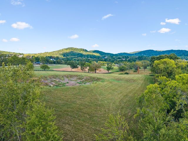 1025 Tulloss Rd, Franklin, TN 37067