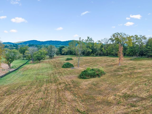 1025 Tulloss Rd, Franklin, TN 37067
