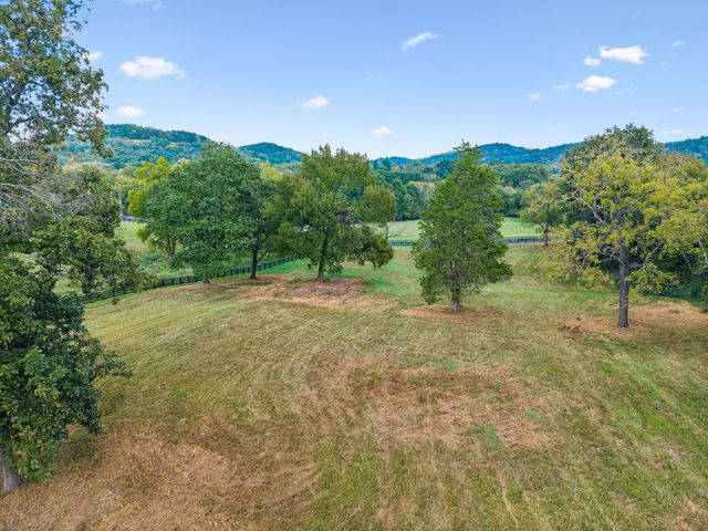1025 Tulloss Rd, Franklin, TN 37067