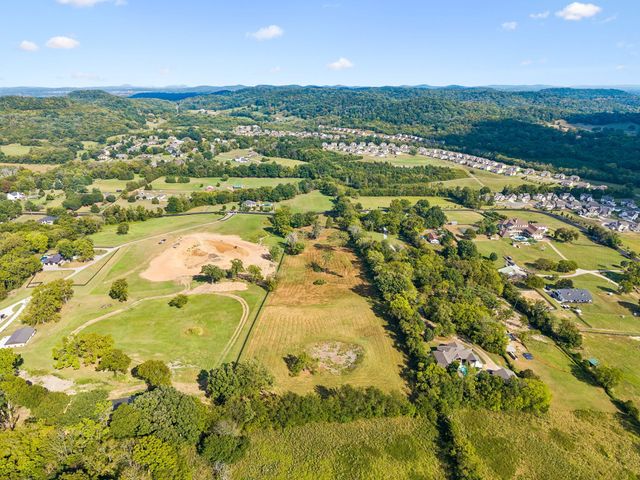 1025 Tulloss Rd, Franklin, TN 37067