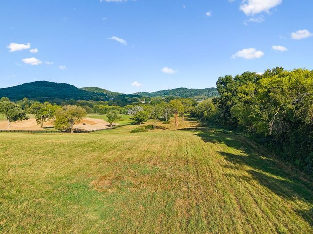 1025 Tulloss Rd, Franklin, TN 37067