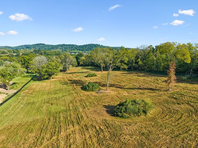 1025 Tulloss Rd, Franklin, TN 37067
