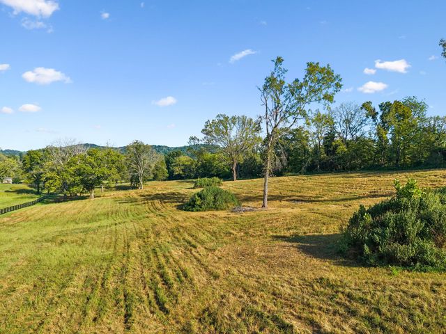 1025 Tulloss Rd, Franklin, TN 37067