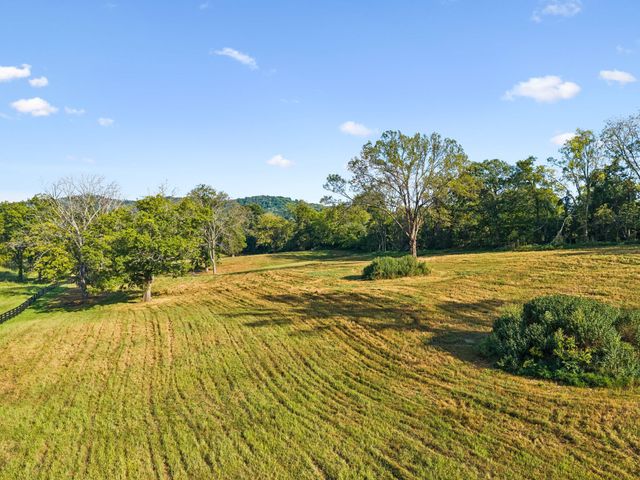1025 Tulloss Rd, Franklin, TN 37067