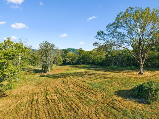 1025 Tulloss Rd, Franklin, TN 37067