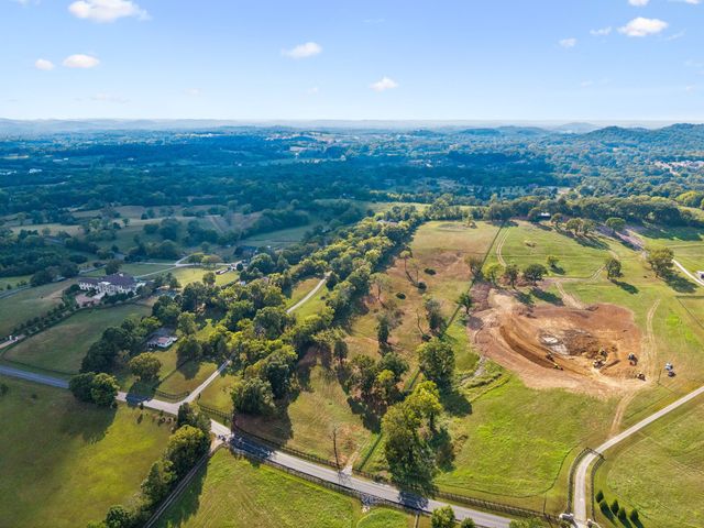 1025 Tulloss Rd, Franklin, TN 37067