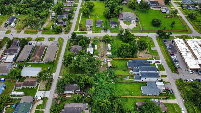 4331 Denmark Street, Houston, TX 77016