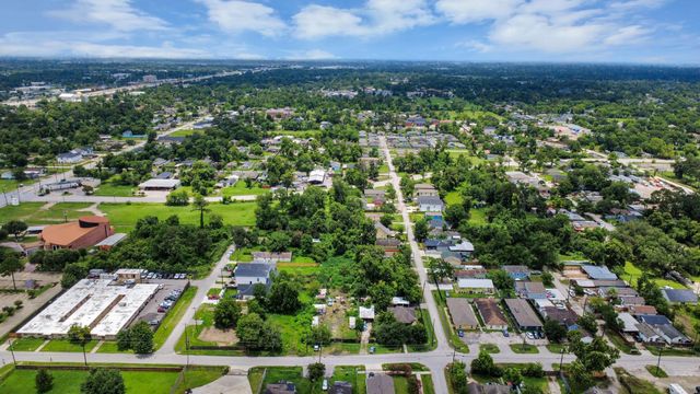 4331 Denmark Street, Houston, TX 77016