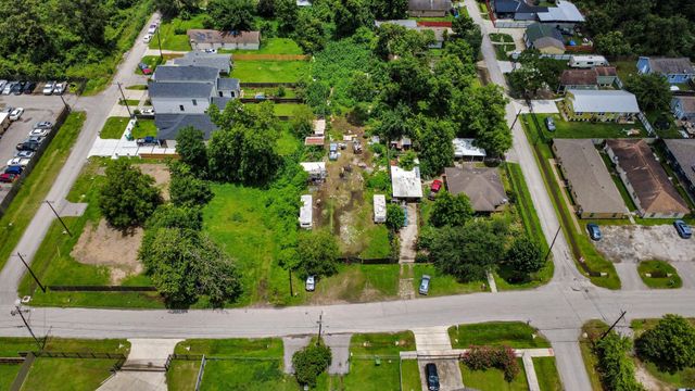 4331 Denmark Street, Houston, TX 77016