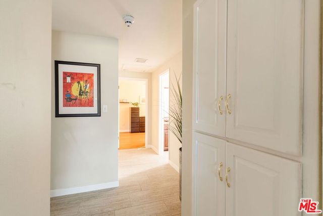 4837 Round Top Drive, Los Angeles, CA 90065