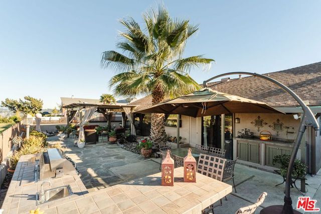 4837 Round Top Drive, Los Angeles, CA 90065