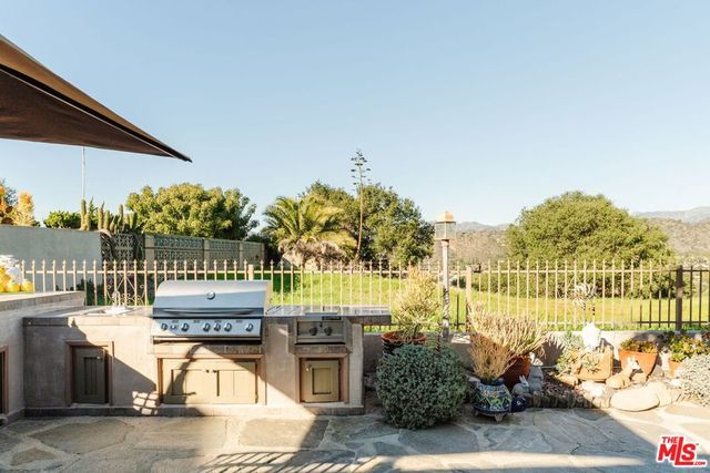 4837 Round Top Drive, Los Angeles, CA 90065