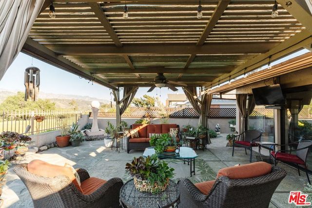 4837 Round Top Drive, Los Angeles, CA 90065