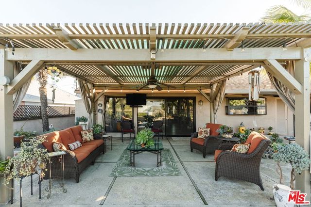 4837 Round Top Drive, Los Angeles, CA 90065