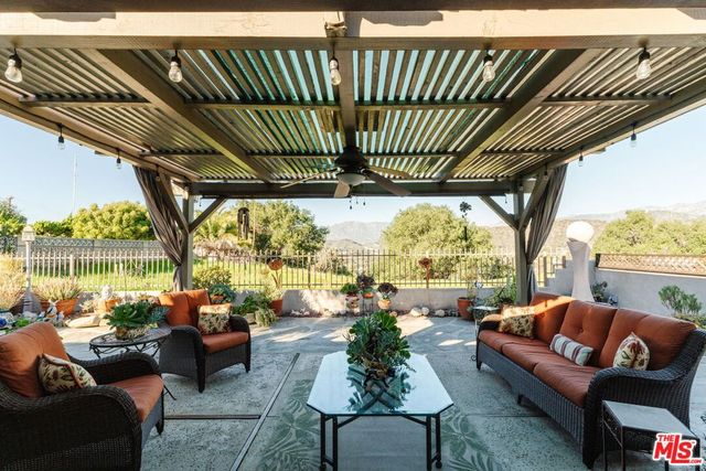 4837 Round Top Drive, Los Angeles, CA 90065