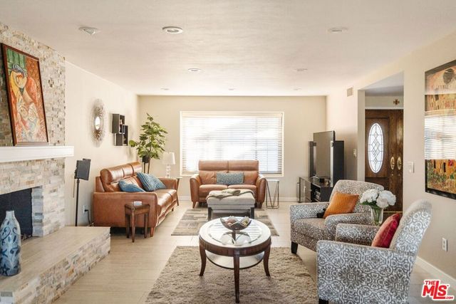 4837 Round Top Drive, Los Angeles, CA 90065