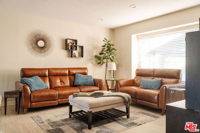 4837 Round Top Drive, Los Angeles, CA 90065