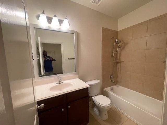 8739 Leclaire Meadow Drive, Humble, TX 77338