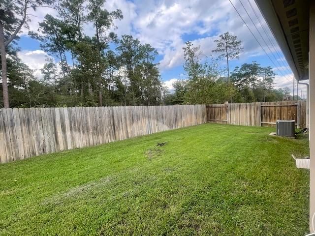 8739 Leclaire Meadow Drive, Humble, TX 77338