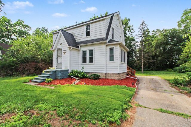 35229 Atlas Street, Romulus, MI 48174