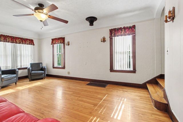 35229 Atlas Street, Romulus, MI 48174