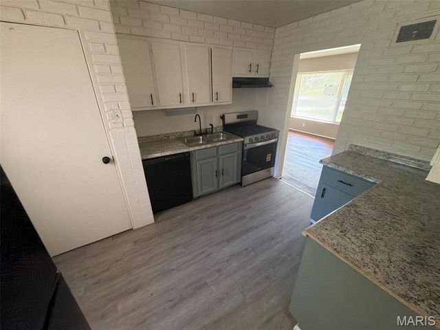 10132 Tamworth Drive, Dellwood, MO 63136