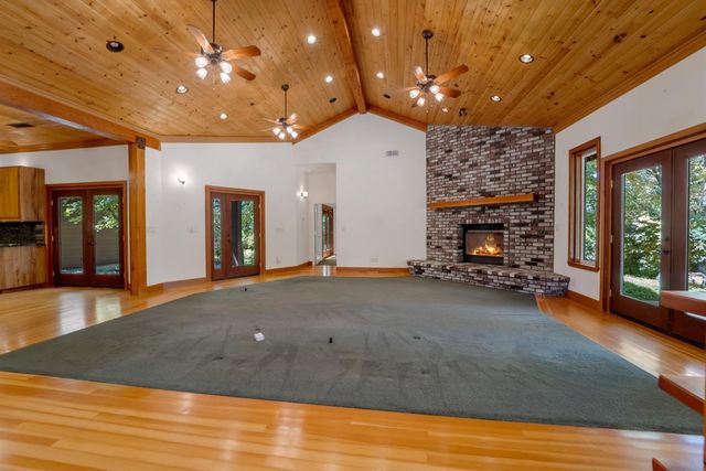 683 Stewart Rd, Yuba City, CA 95991