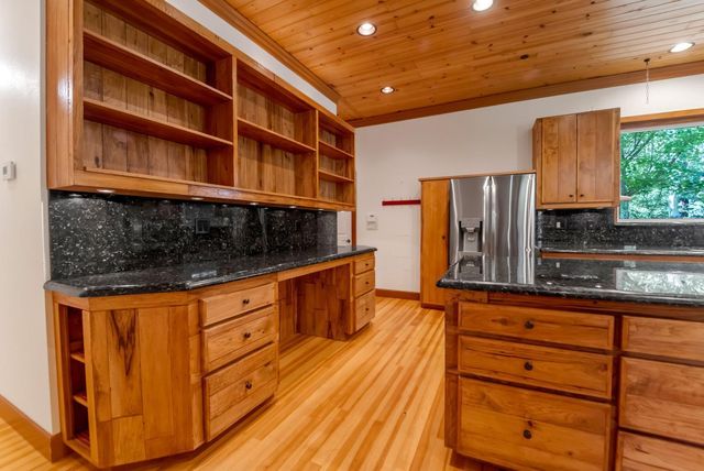 683 Stewart Rd, Yuba City, CA 95991