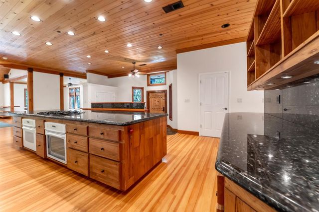 683 Stewart Rd, Yuba City, CA 95991