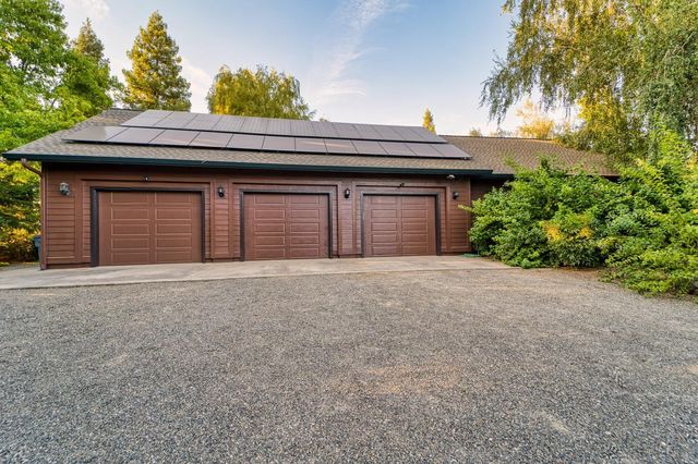 683 Stewart Rd, Yuba City, CA 95991