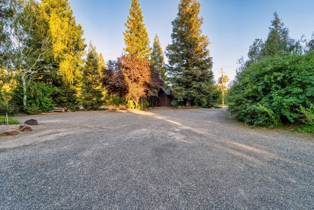 683 Stewart Rd, Yuba City, CA 95991