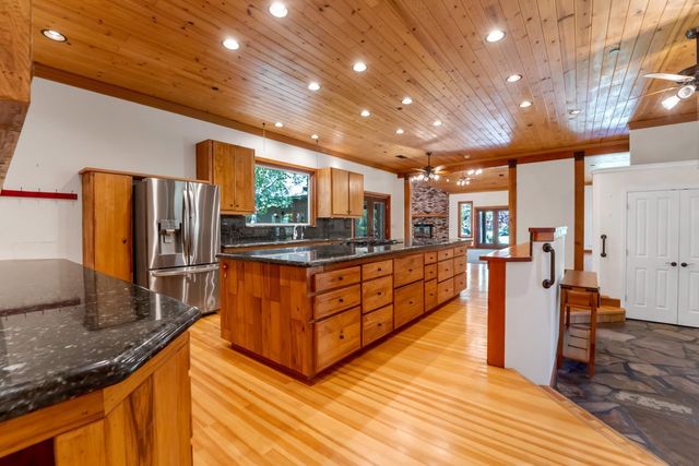 683 Stewart Rd, Yuba City, CA 95991