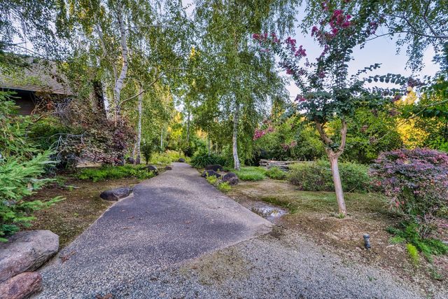 683 Stewart Rd, Yuba City, CA 95991