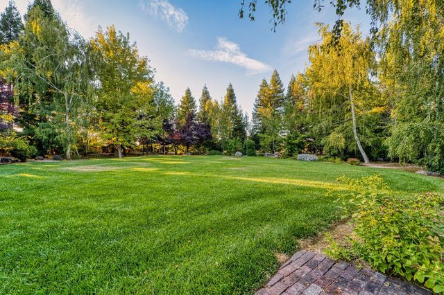 683 Stewart Rd, Yuba City, CA 95991