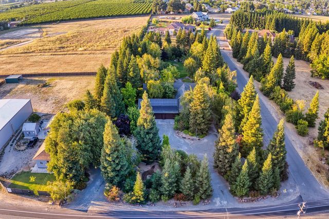 683 Stewart Rd, Yuba City, CA 95991