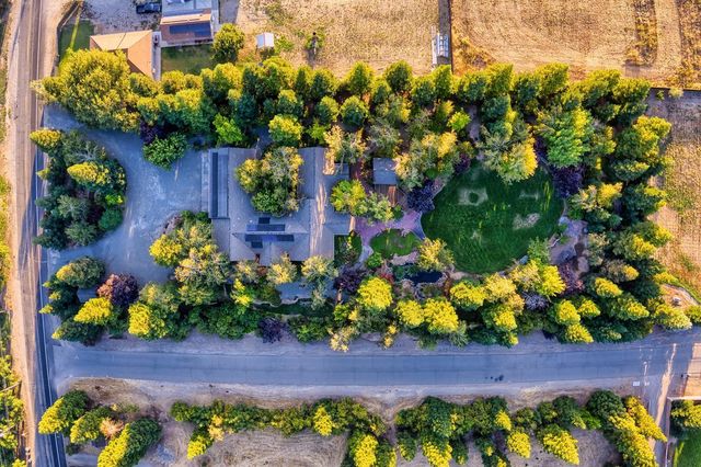 683 Stewart Rd, Yuba City, CA 95991