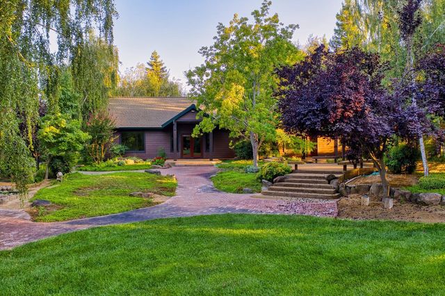 683 Stewart Rd, Yuba City, CA 95991