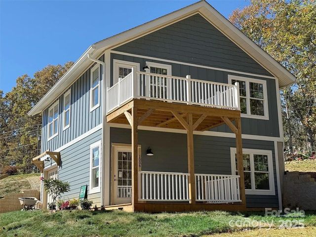 1006 Padgett Place, Black Mountain, NC 28711