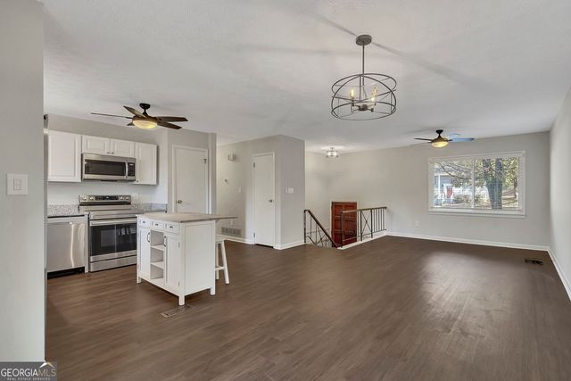 2564 Timberly Drive SE, Marietta, GA 30060