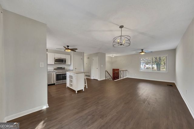 2564 Timberly Drive SE, Marietta, GA 30060