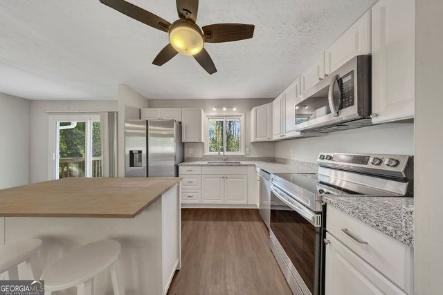 2564 Timberly Drive SE, Marietta, GA 30060