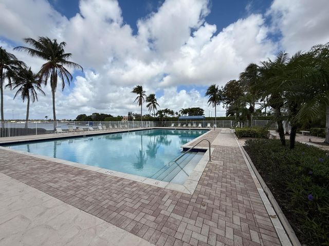 7839 Forestay Drive, Lake Worth, FL 33467