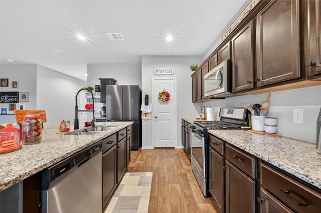 14655 Blackbrush Manor, Magnolia, TX 77354